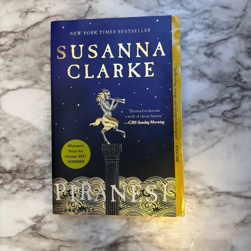 Book Piranesi by Susanna Clarke Paperback fiction